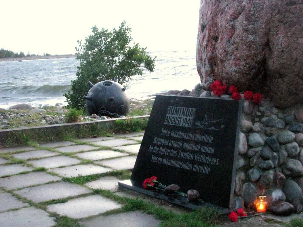 Juminda memorial to those killed in the Tallinn evacuation